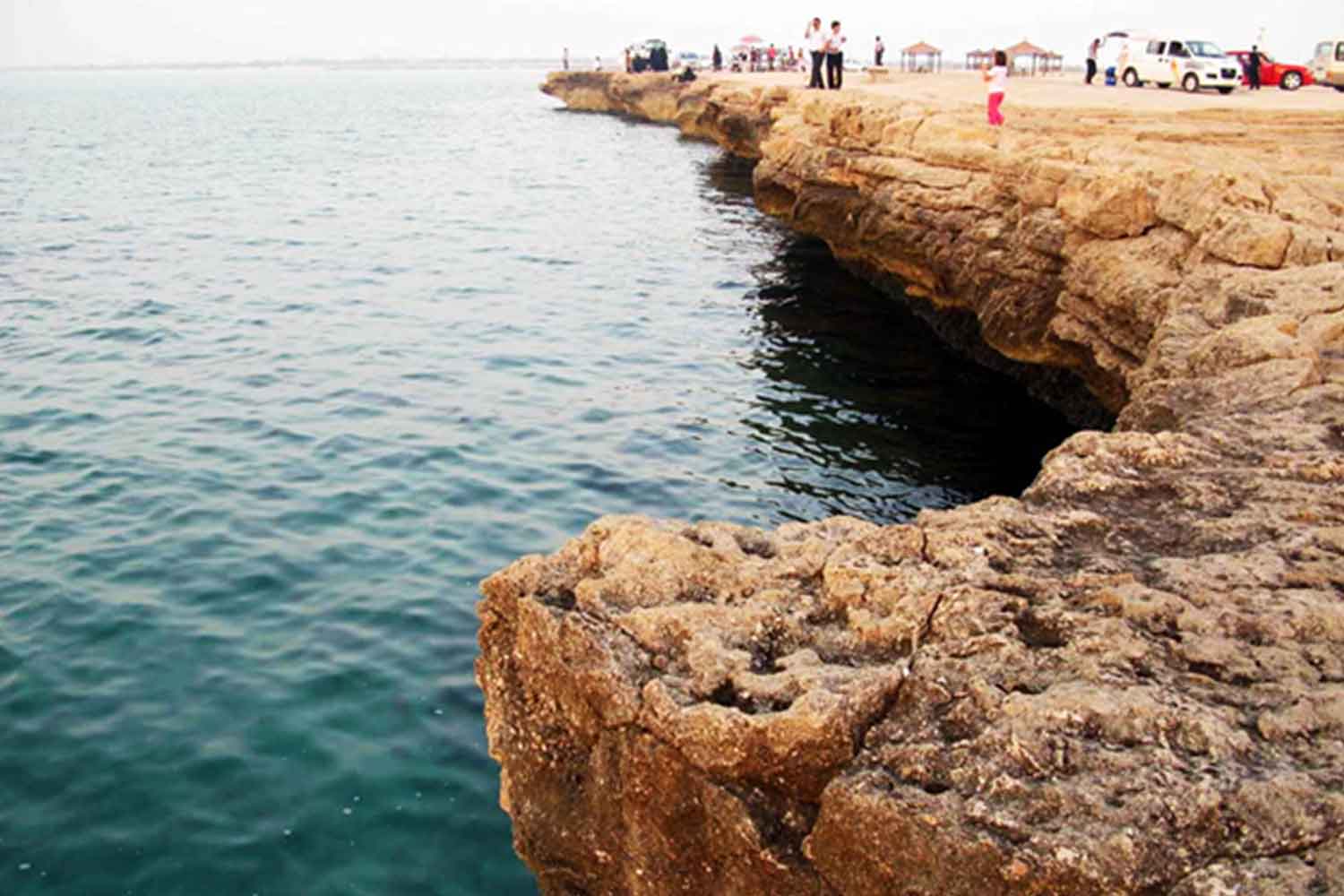 The-beautiful-rock-of-Krahang-Kish.jpg