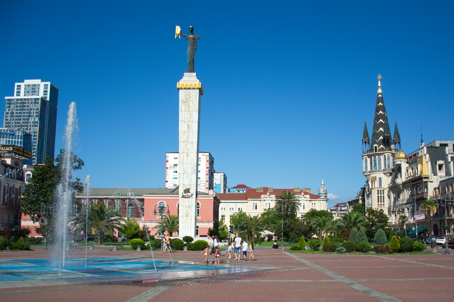 europe-square2.jpg
