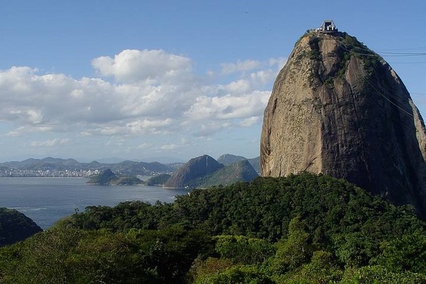 کوه کله قندی برزیل_532c3_1764666769385.jpg