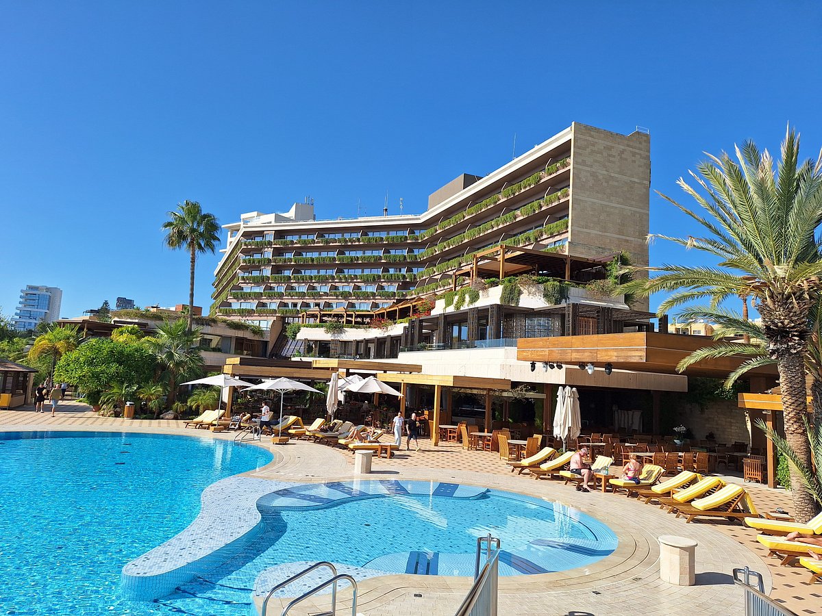 Four Seasons Hotel – Limassol, Cyprus